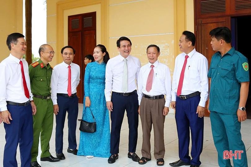 Vận hành chính quyền địa phương 2 cấp kỳ vọng mang đến bộ máy mới hoạt động thông suốt, hiệu quả, vì dân.