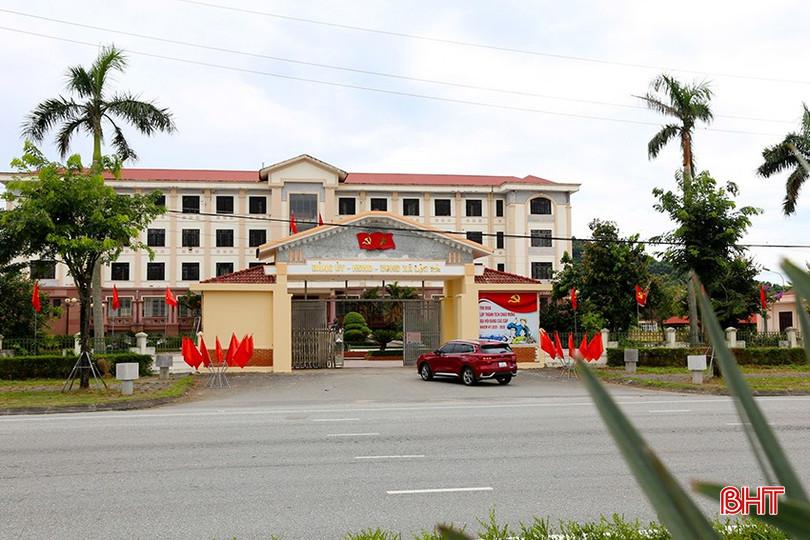 Trụ sở làm việc của chính quyền xã Lộc Hà.