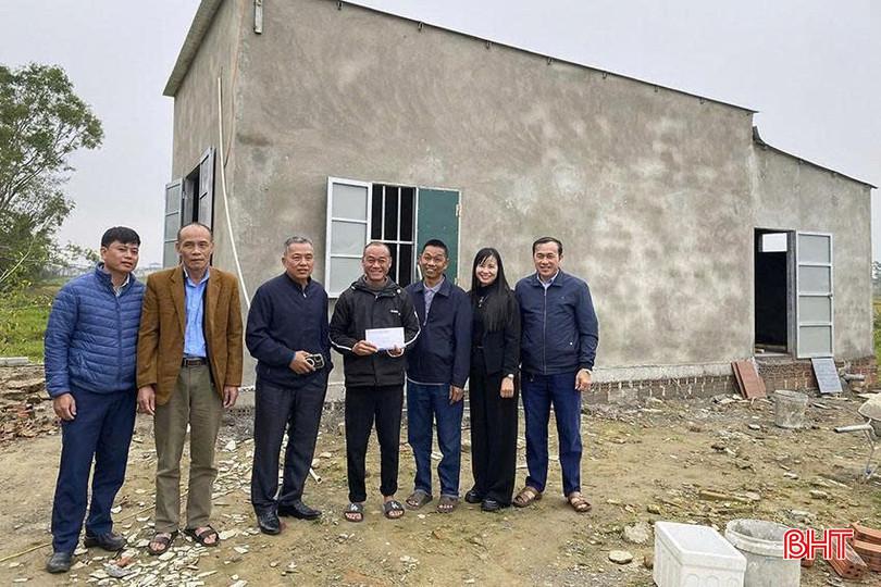 Ủy ban MTTQ phường Hà Huy Tập đã kết nối, kêu gọi nguồn lực xây dựng, sửa chữa 80 căn nhà cho người dân từ sau bão số 5.