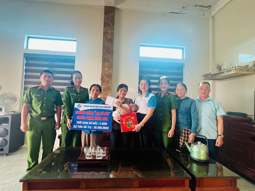 Lan tỏa Trung thu yêu thương tới trẻ em mồ côi, hoàn cảnh khó khăn ở Hà Tĩnh- Ảnh 7.