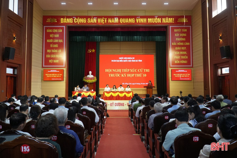 Toàn cảnh hội nghị.